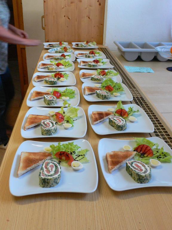 Sportbauernhof - Gasthaus Hochalmblick Krems in Kaernten Eksteriør bilde