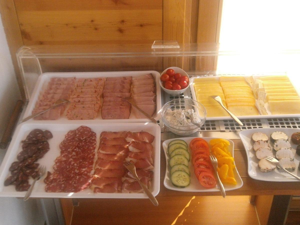 Sportbauernhof - Gasthaus Hochalmblick Krems in Kaernten Eksteriør bilde